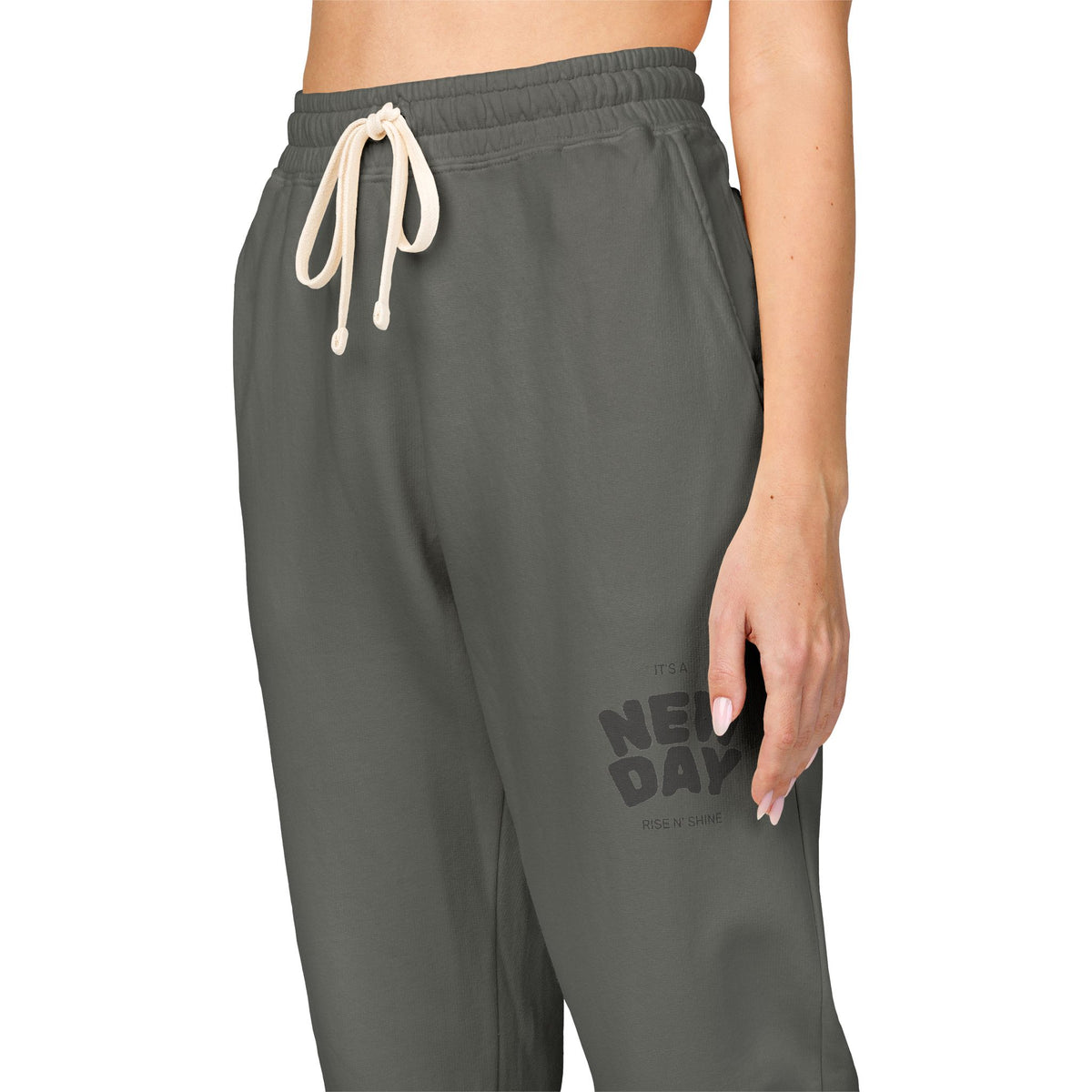 Embroidered 'Mom' Handprint Fleece Sweatpants — Cozy Gift for New Moms & Mother's Day