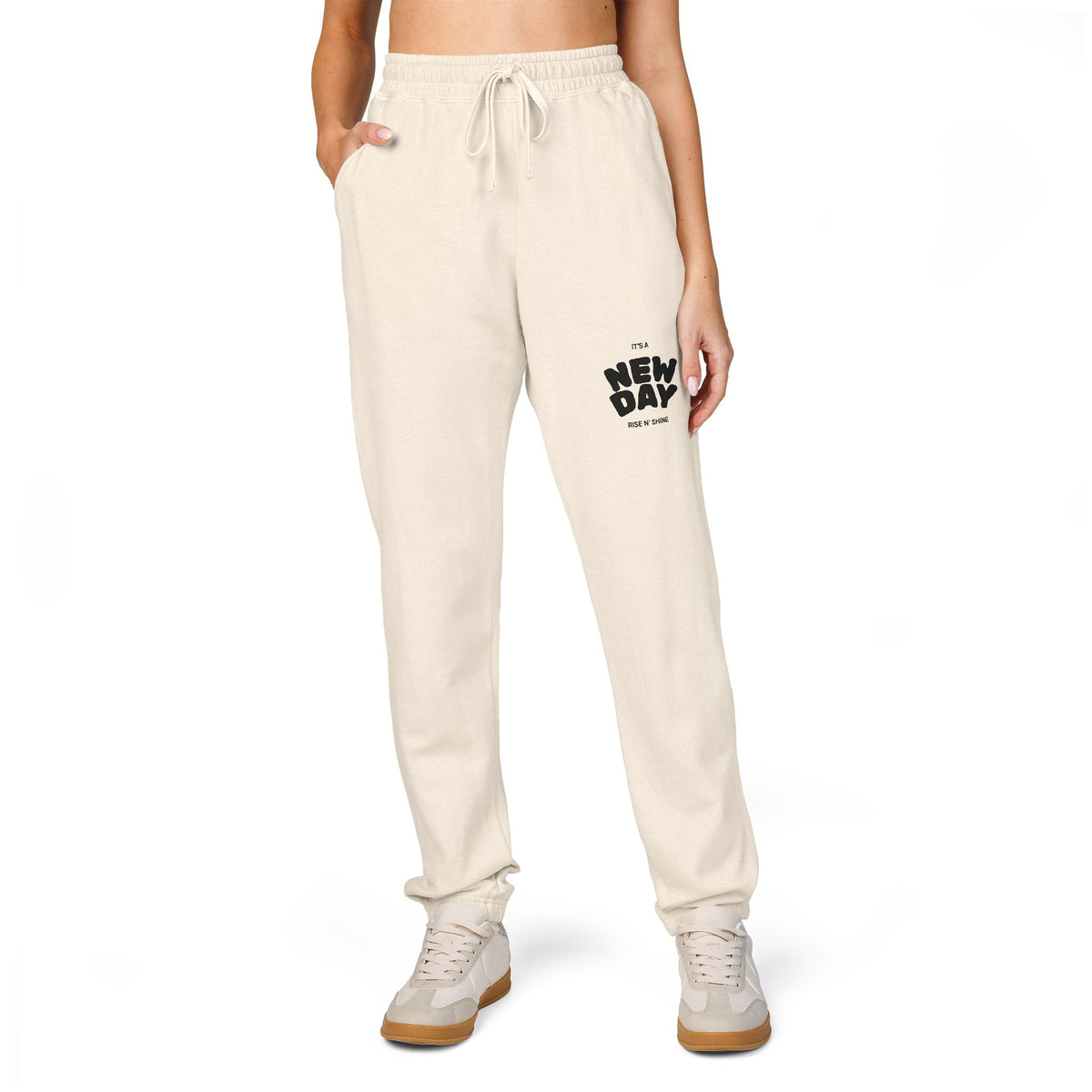 Embroidered 'Mom' Handprint Fleece Sweatpants — Cozy Gift for New Moms & Mother's Day