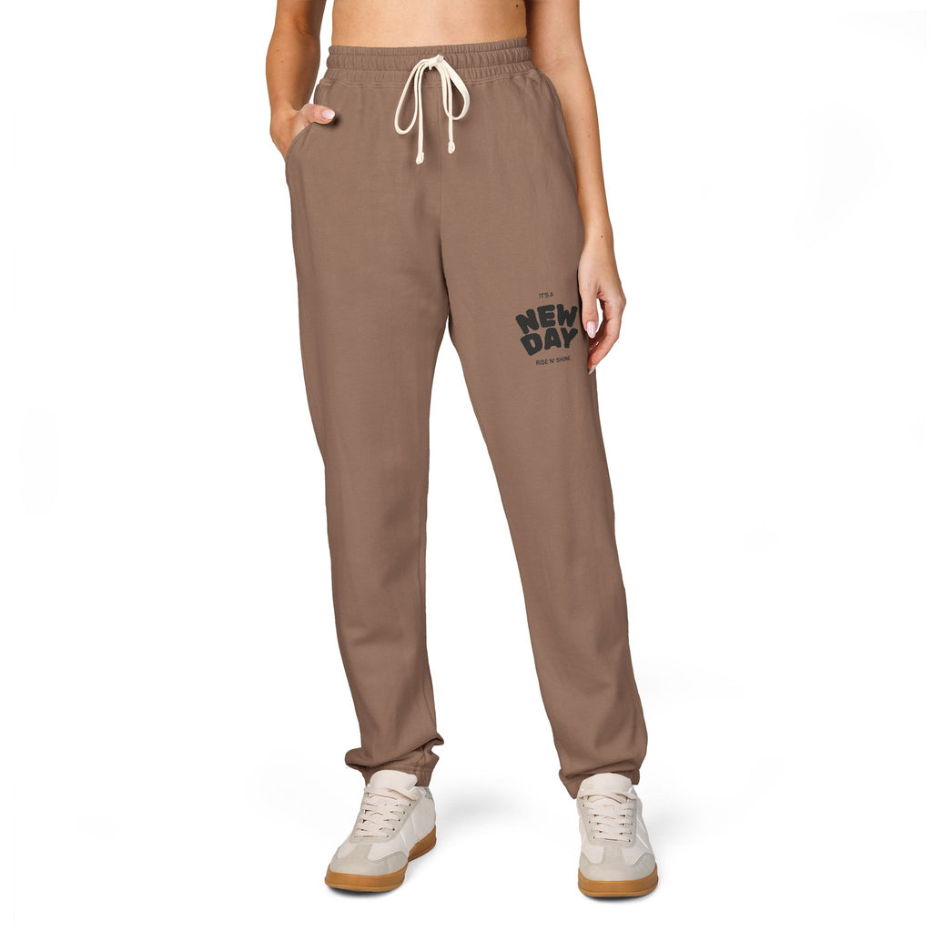 Embroidered 'Mom' Handprint Fleece Sweatpants — Cozy Gift for New Moms & Mother's Day